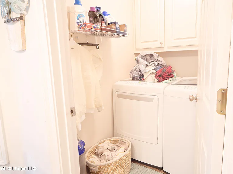 408 Green Tree Pl — Photo 15