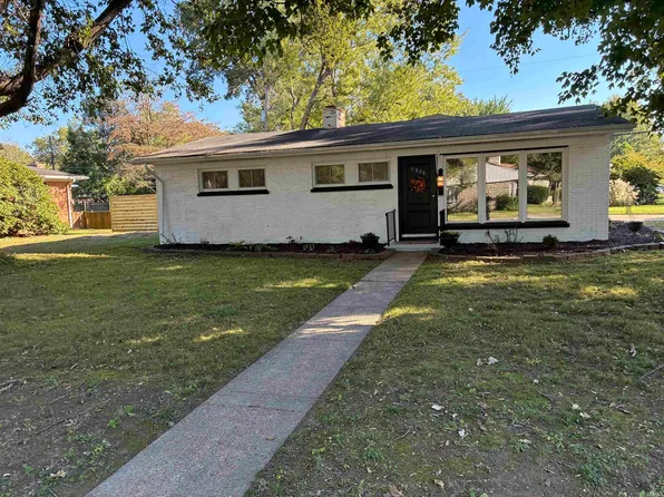 5809 Green Meadow Rd, Evansville, IN 47715