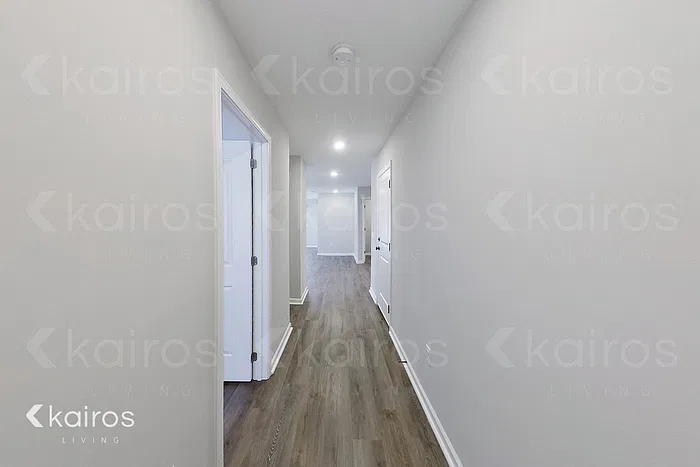 2 bed, 2.0 bath, 1207 sqft, $1,545 — Photo 2