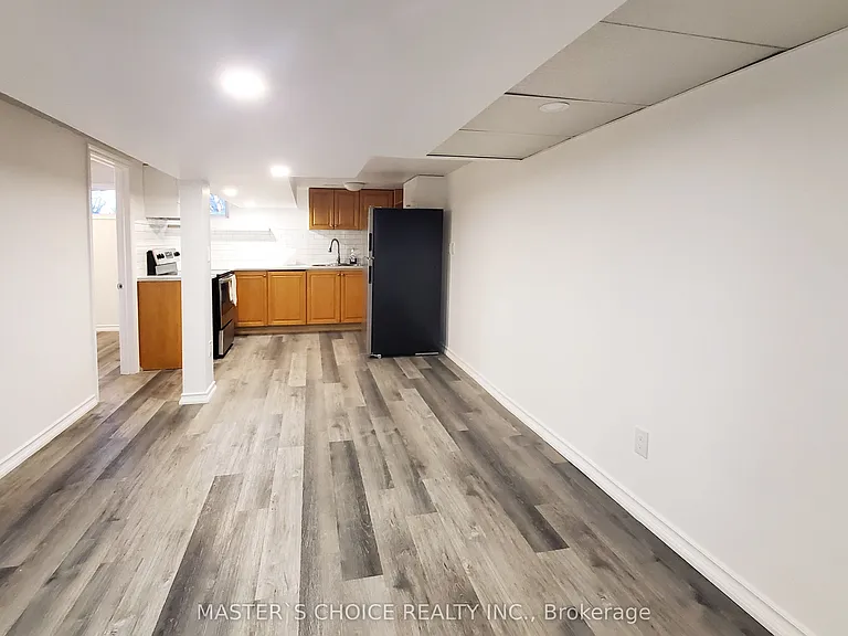 367 Blue Grass Blvd #LOWER — Photo 2