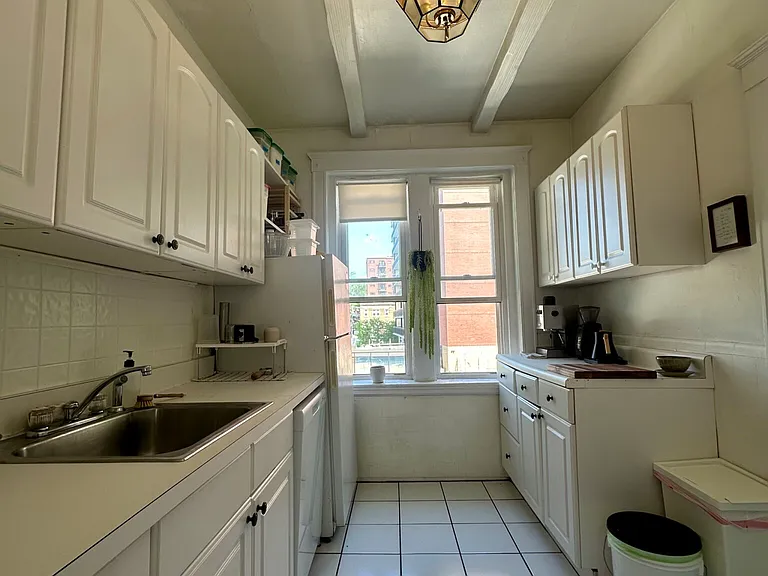 44 Longwood Ave #3 — Photo 12