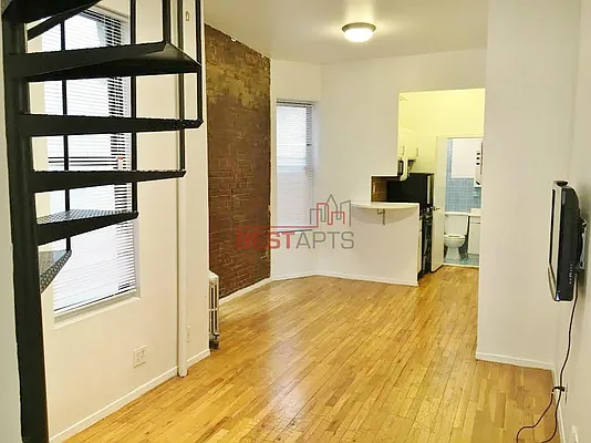 Rented by Best Apartments North Inc | media 39