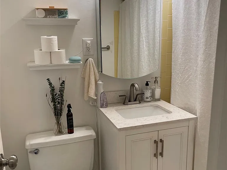 4 Consulate Dr #1C — Photo 10