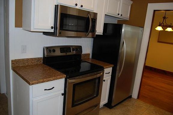 3rd image of 544 Rock Springs Dr