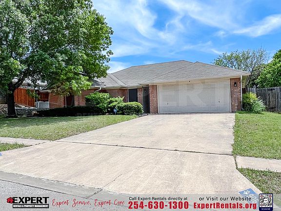 3rd image of 906 Bruce Dr