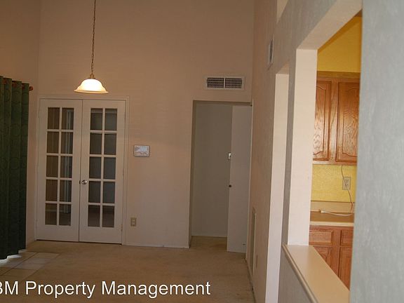 4th image of 114 London Ln
