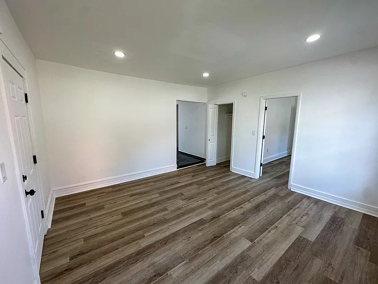 25-33 Belmont Ave #1R — Photo 2