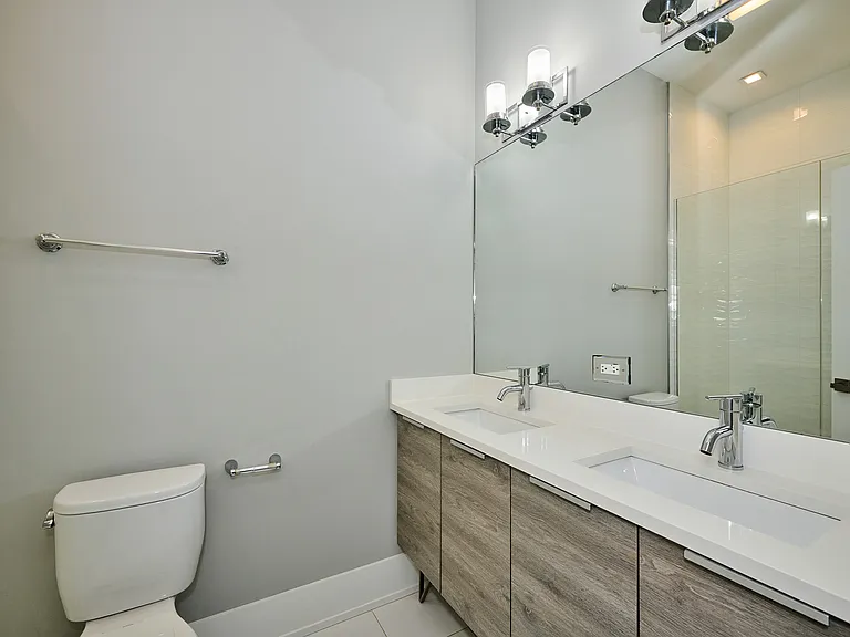 1752 W 18th Pl #2N — Photo 14