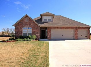 10919 Augusta Dr, Jenks, OK 74037