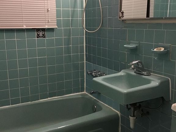 Full Bath