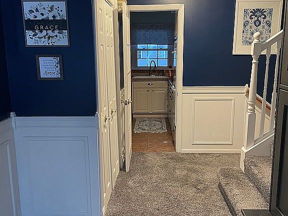 3rd image of 8093 S Park Dr