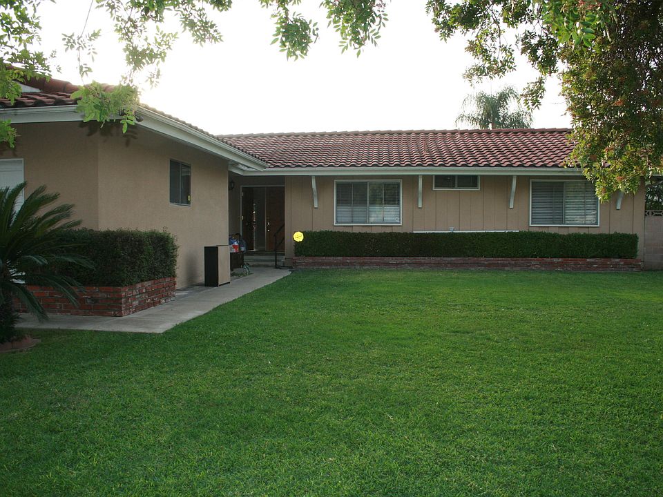 1st image of 255 Bedford Way