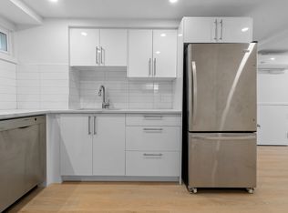 1408 Appleton Dr #B, Ottawa, ON K1B3X6