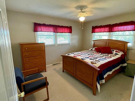3rd image of 2715 Casden Cir
