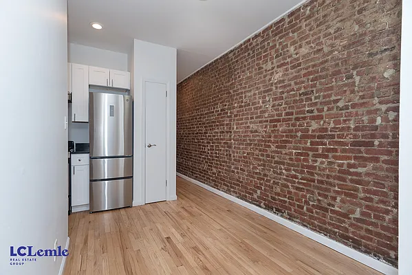 Rented by LC Lemle Real Estate Group | media 3