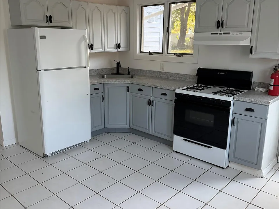 23 Dianne Ave
