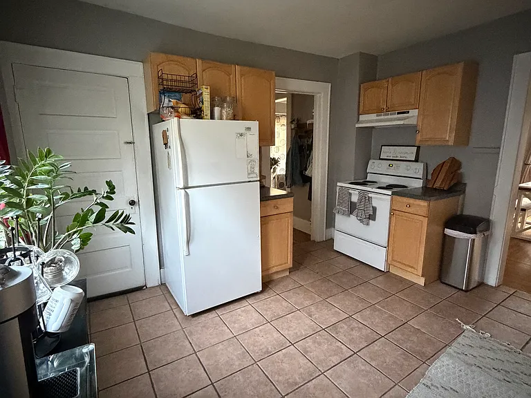 403 E Farnum Ave #1 — Photo 12