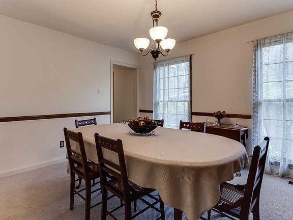 3rd image of 9501 Continental Dr