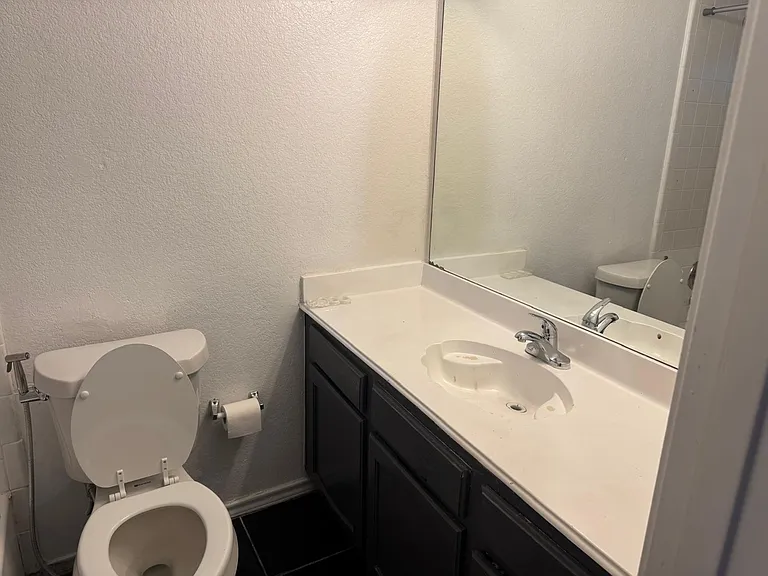 500 Island Ct — Photo 17