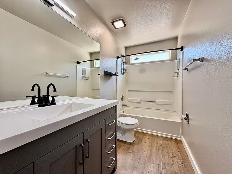 4631 Fencer Rd — Photo 8