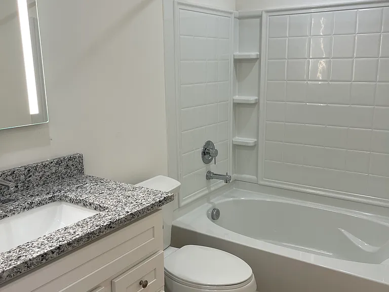 Woodchase Apartments — Photo 20