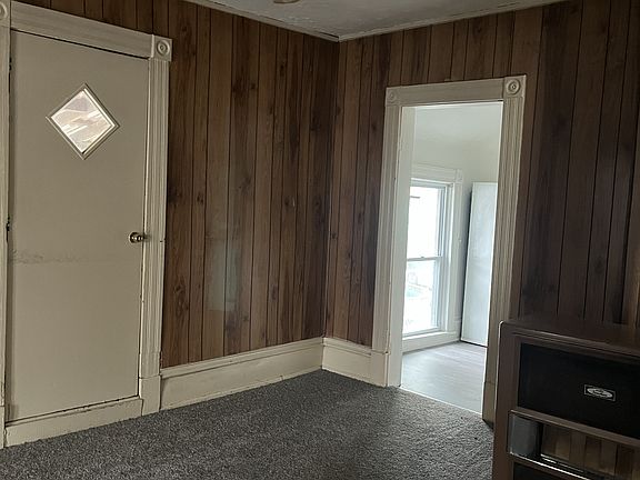 4th image of 7 Valley St #2