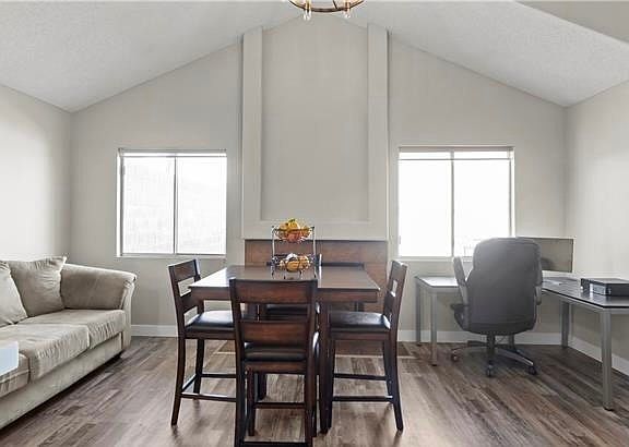 4th image of 2108 Running River Rd