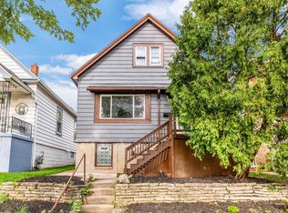 2825 S 9th St, Milwaukee, WI 53215