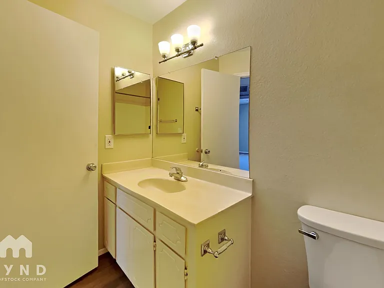 2630 N Salem #2630 — Photo 11