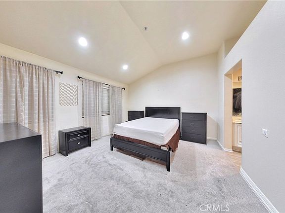 4th image of 332 W Summerfield Cir