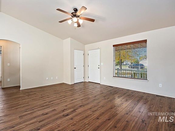 4th image of 1255 Golden Pheasant Dr