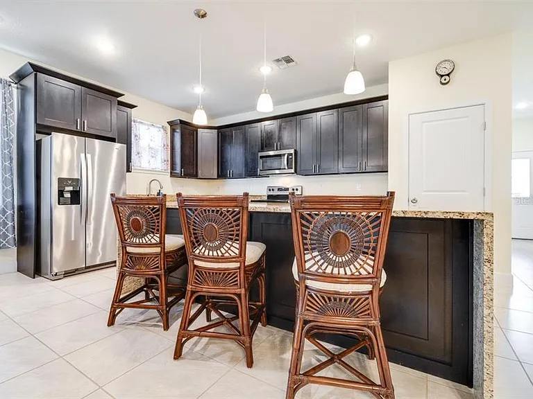 520 Nogales Ct — Photo 14