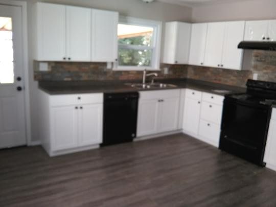 New kitchen cabinets, appliances