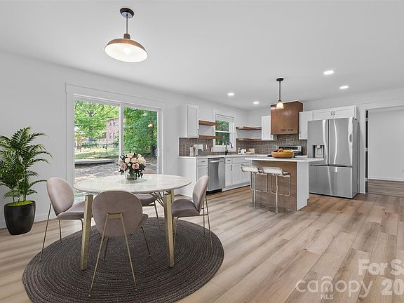 2nd image of 4605 Woodsong Ln