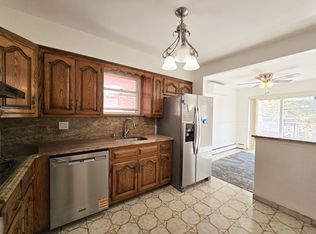 5927 71st St FLOOR 2, Maspeth, NY 11378