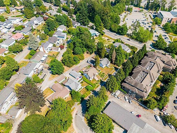 3rd image of 809 Sangster Pl