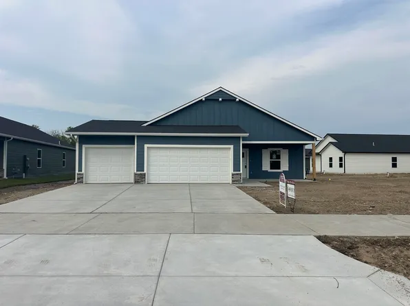 2222 S Vintage Dr, Andover, KS 67002