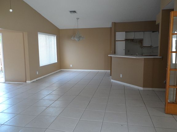 3rd image of 3390 NW 22nd Pl