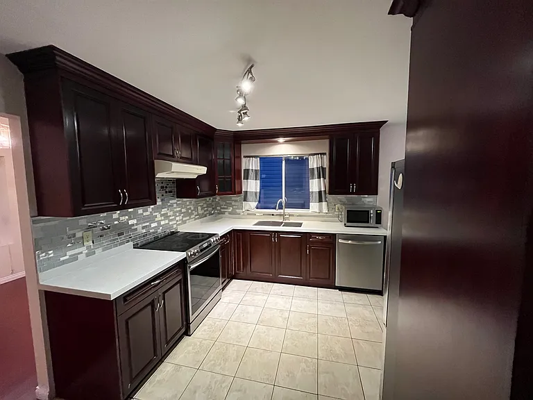 2929 Cord Ave — Photo 4