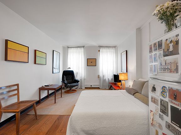5th image of 33 Orchard St #3D