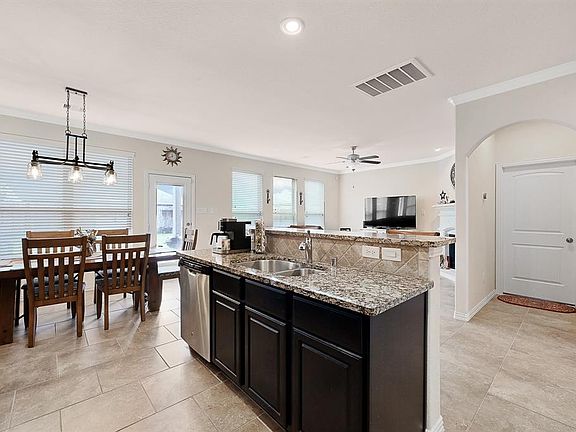 4th image of 6810 Linden Creek Lane