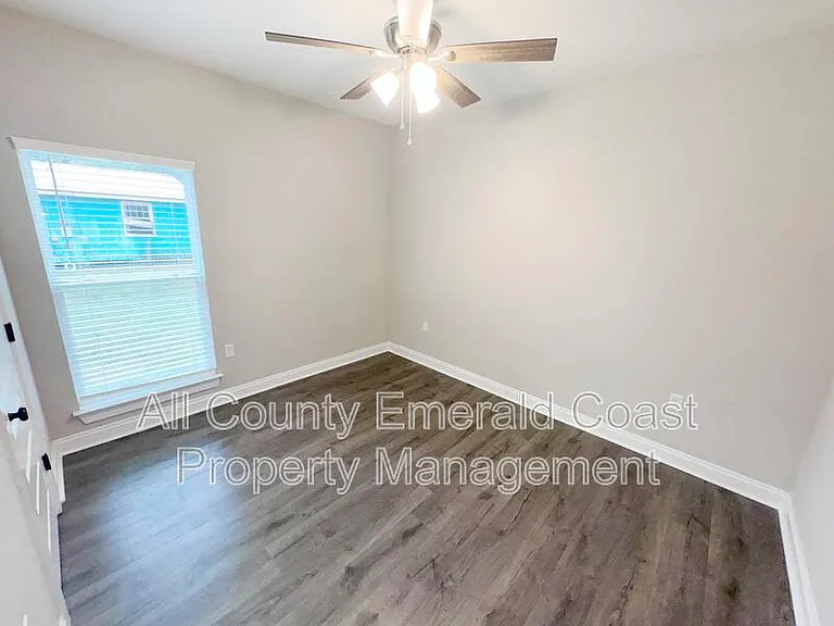 282 Magnolia St — Photo 32