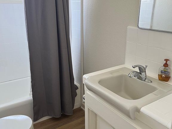5th image of 1281 Federal Ave #6