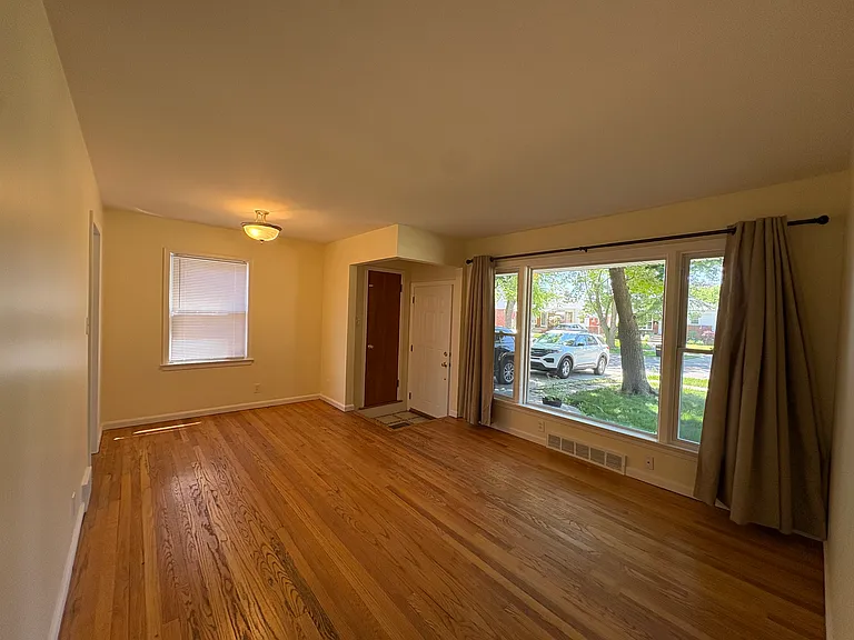 1726 Moran Ave — Photo 7