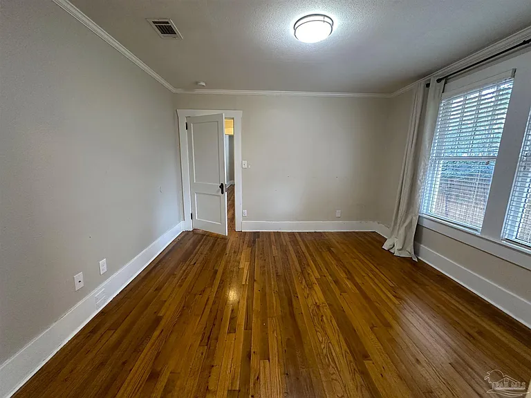119 N J St — Photo 19