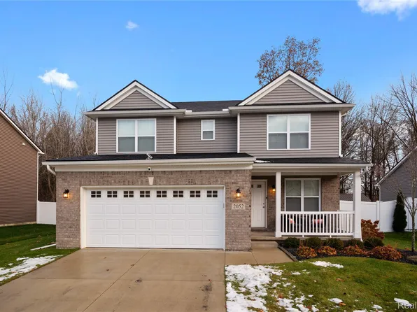 2052 Teton Ave, Monroe, MI 48162