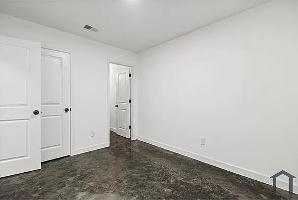 5 bed, $1,750 — Photo 3