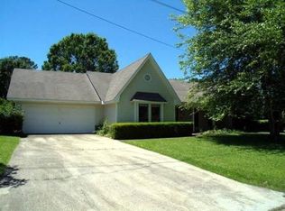 42 Scarlet Dr, Columbus, MS 39705