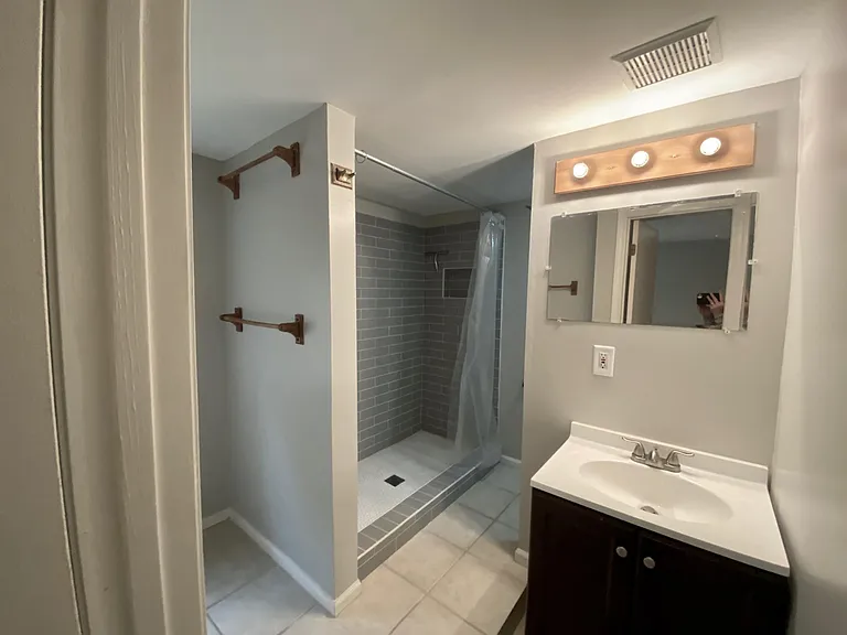 2503 Acorn Ave NE — Photo 2