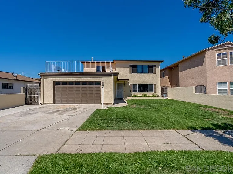 2838 Clay Ave — Photo 1